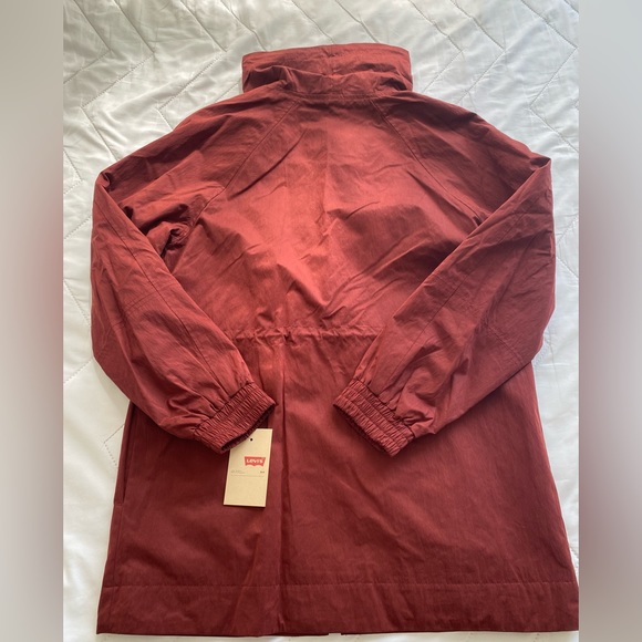 Levi’s Women Cinch Waist Wine Color Rain jacket, XS - Picture 4 of 9